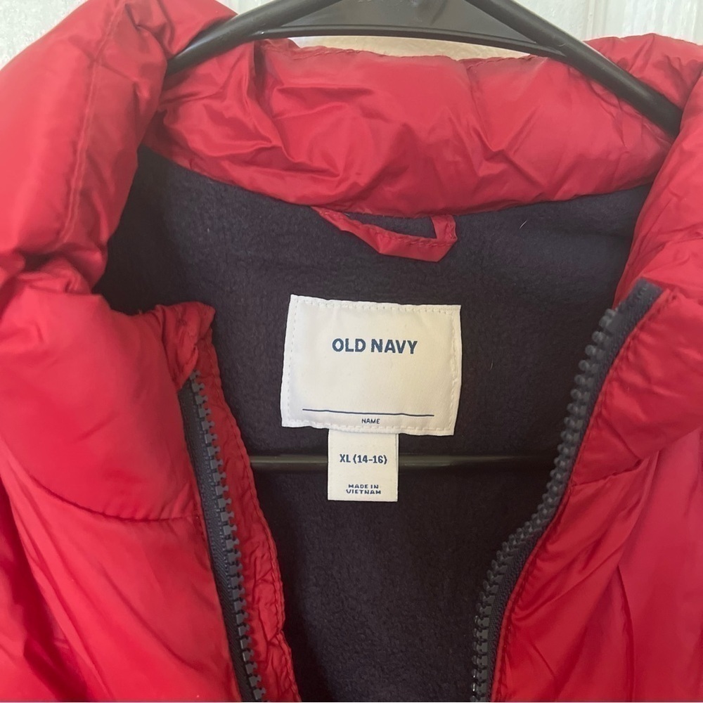 Boys red puffer vest - Picture 4 of 4
